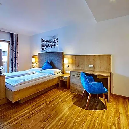 Johanneshof - Dein Mountain Wohlfuehlhotel Отель 3*