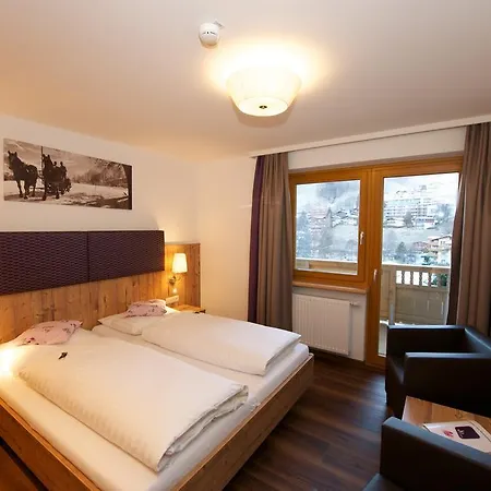 Hotel Johanneshof - Dein Mountain Wohlfuehlhotel Saalbach-Hinterglemm