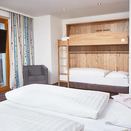 Johanneshof - Dein Mountain Wohlfuehlhotel 3*